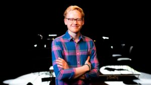 Lloyd Coleman (Director musical asociado de Paraorchestra)