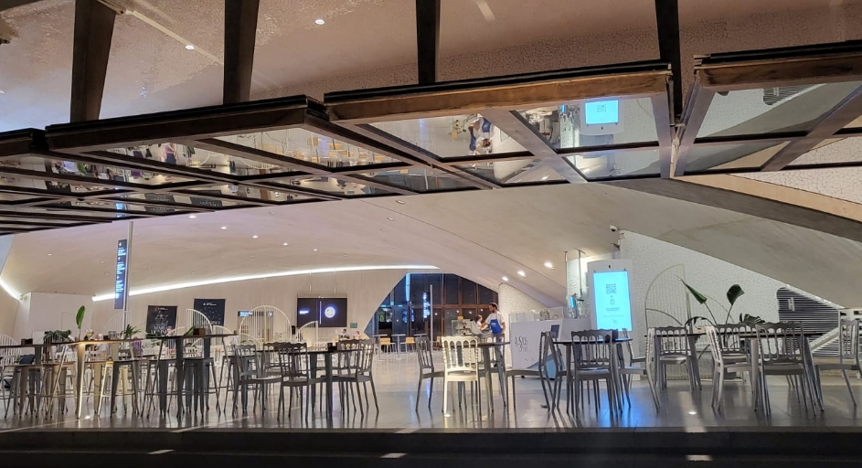 <i>Encuentro informal en Alisios Café</i>